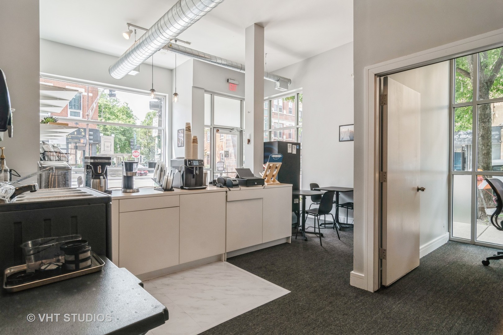 2256 W North Avenue Unit: 1