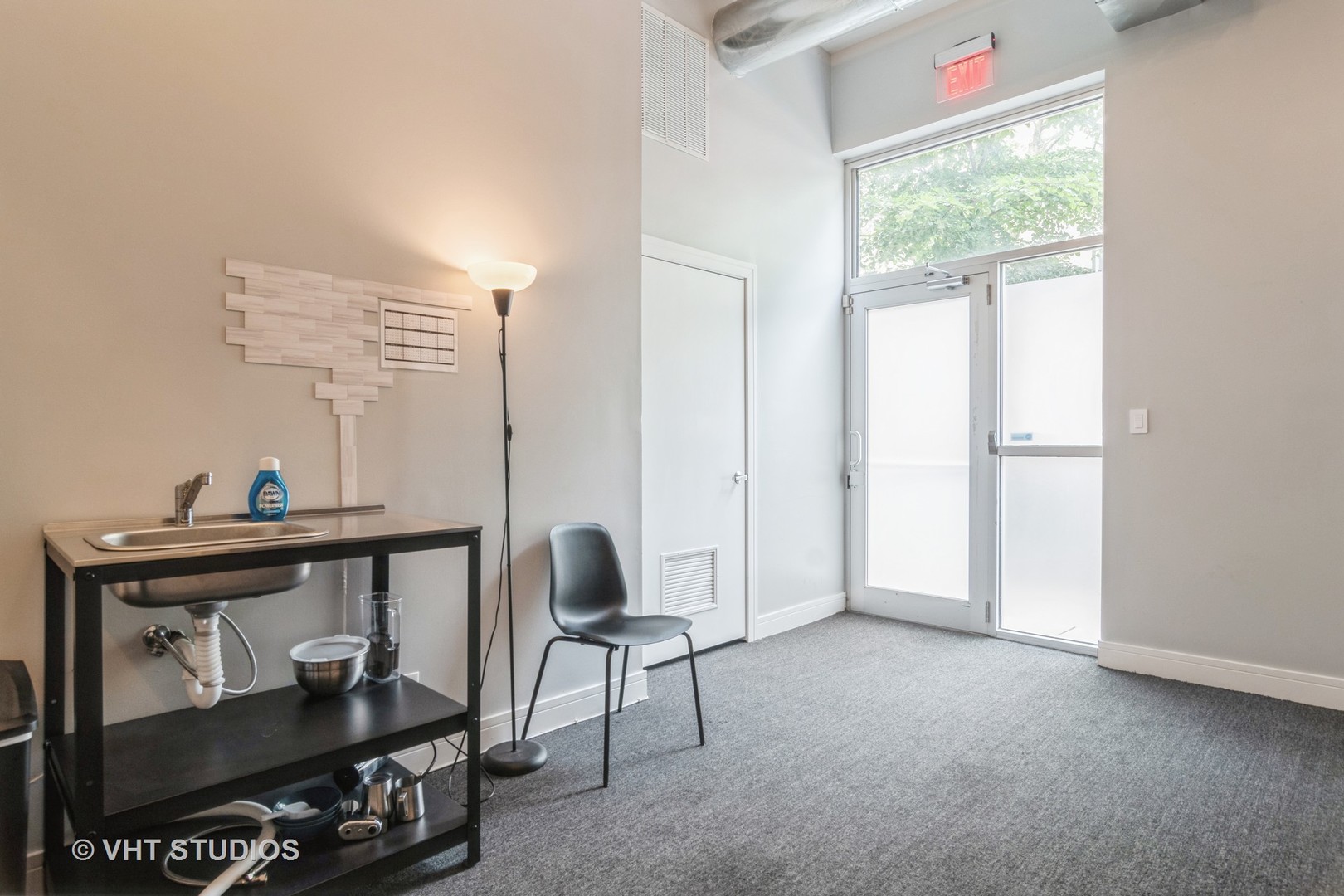 2256 W North Avenue Unit: 1