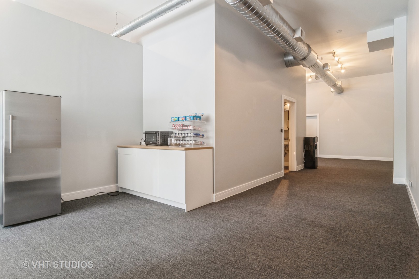 2256 W North Avenue Unit: 1