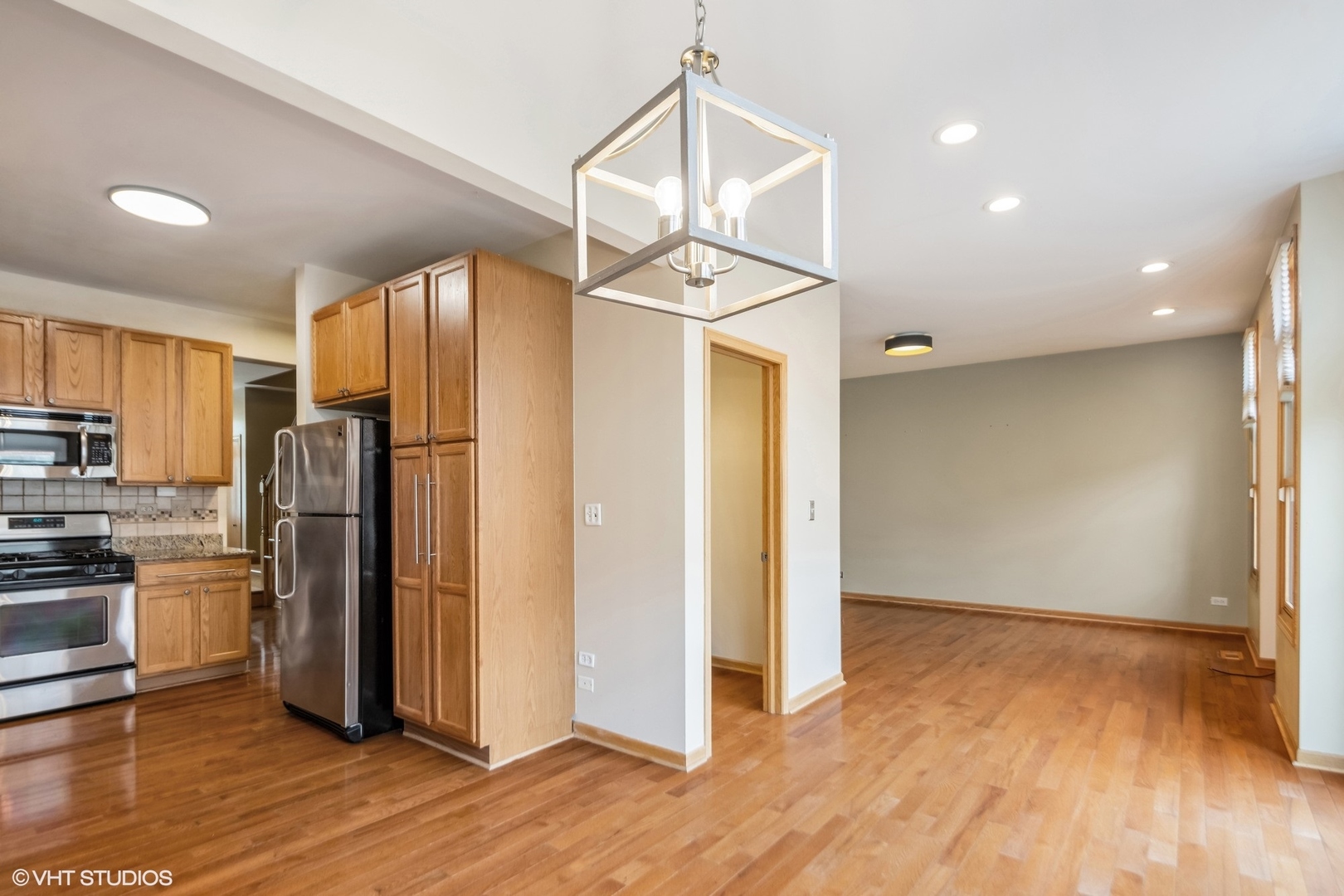 166 E LAKE Street Unit: C