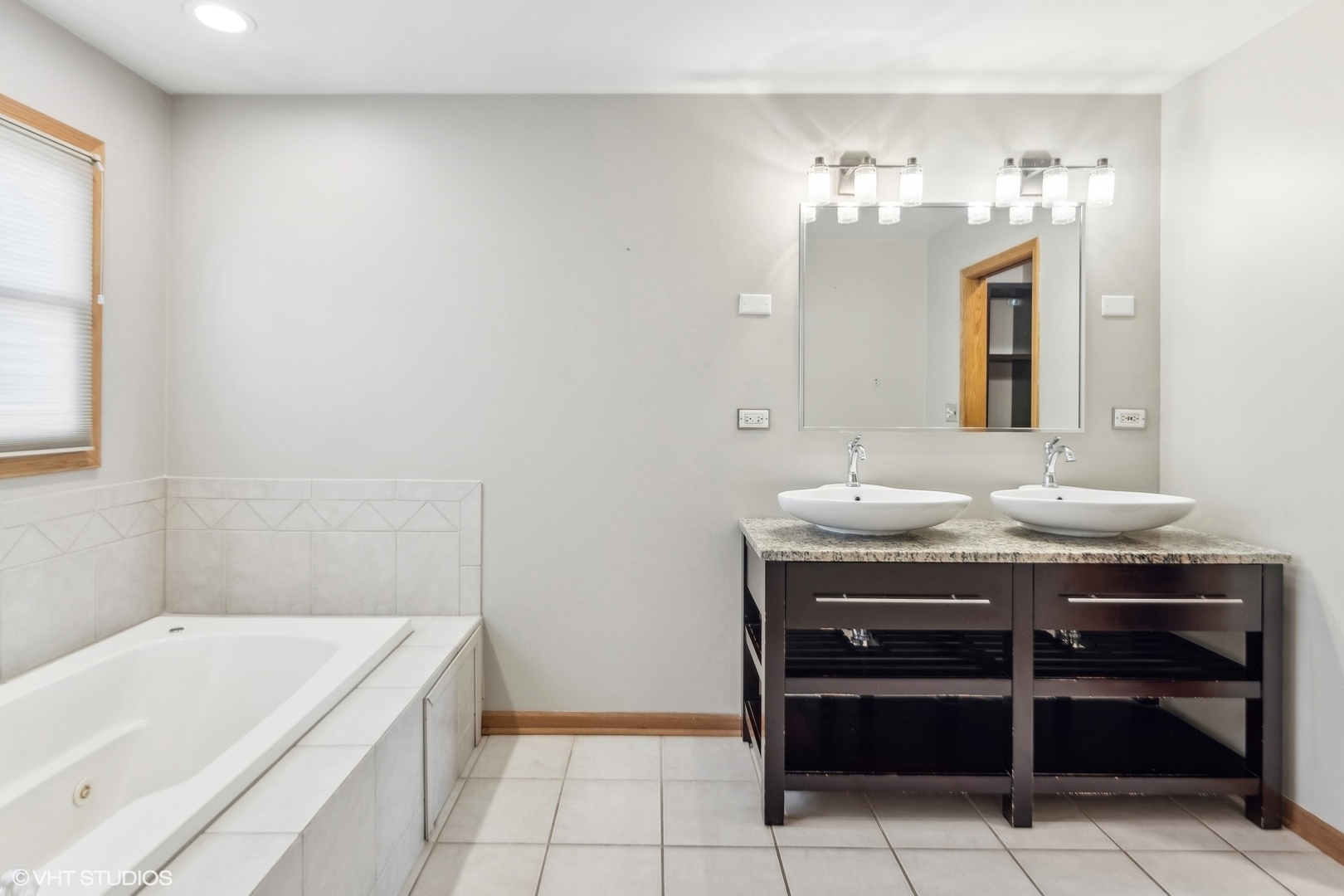 166 E LAKE Street Unit: C