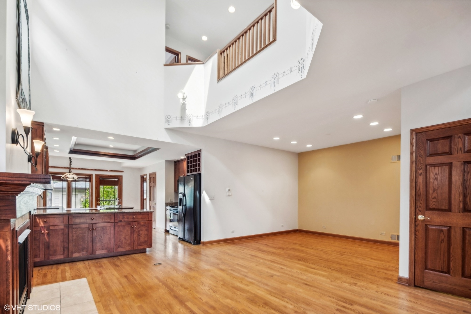 230 N Addison Avenue