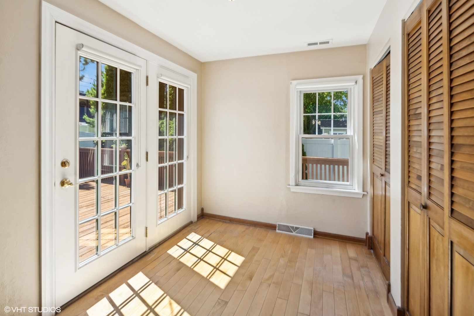 524 W 3rd Street