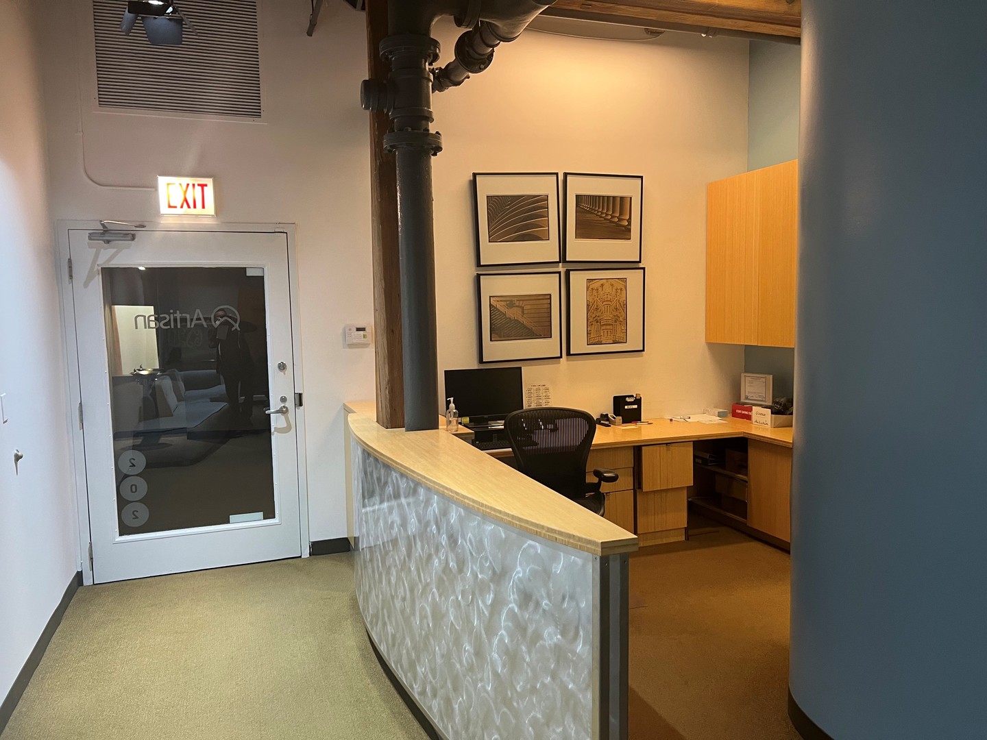 216 S Jefferson Street Unit: 202