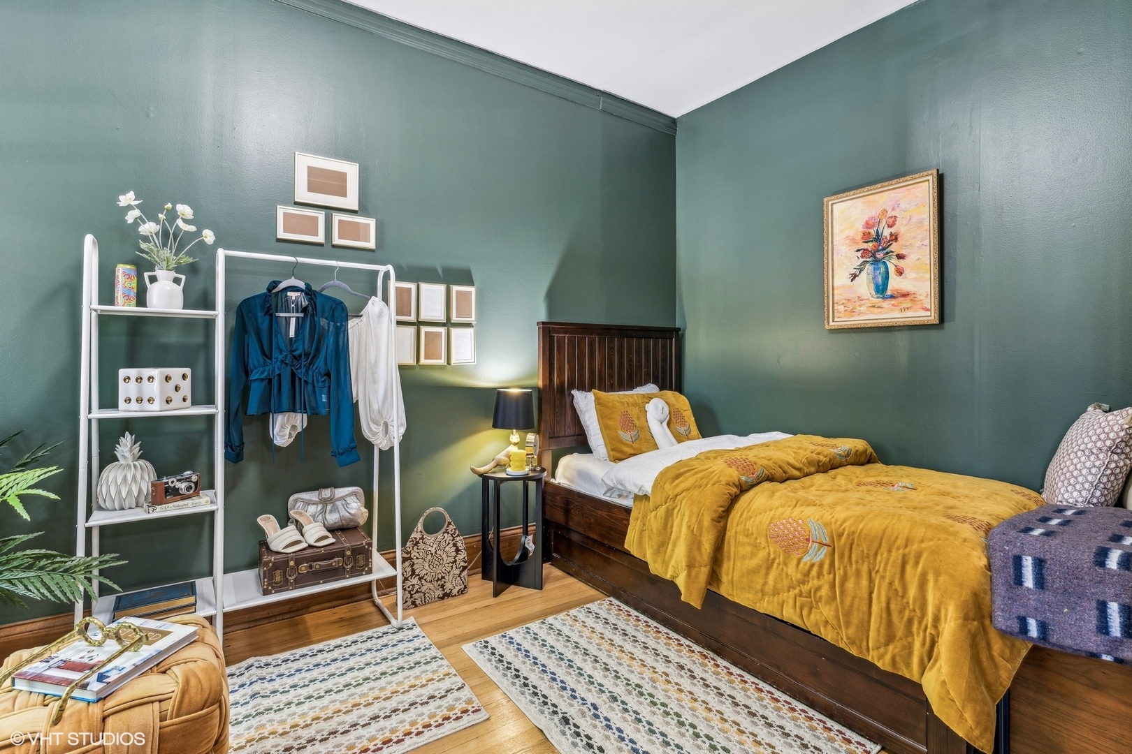 4335 N Kenmore Avenue Unit: 202