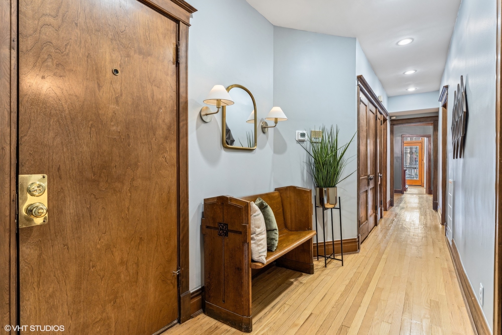 4335 N Kenmore Avenue Unit: 202