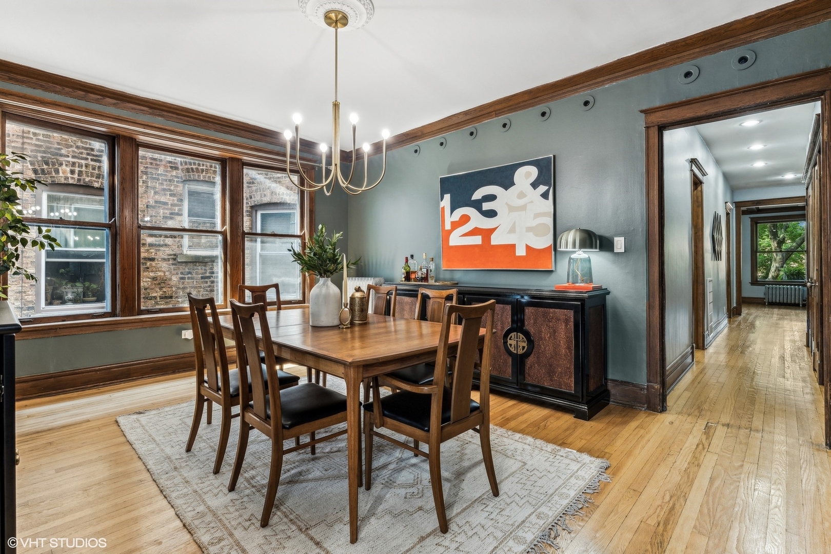 4335 N Kenmore Avenue Unit: 202
