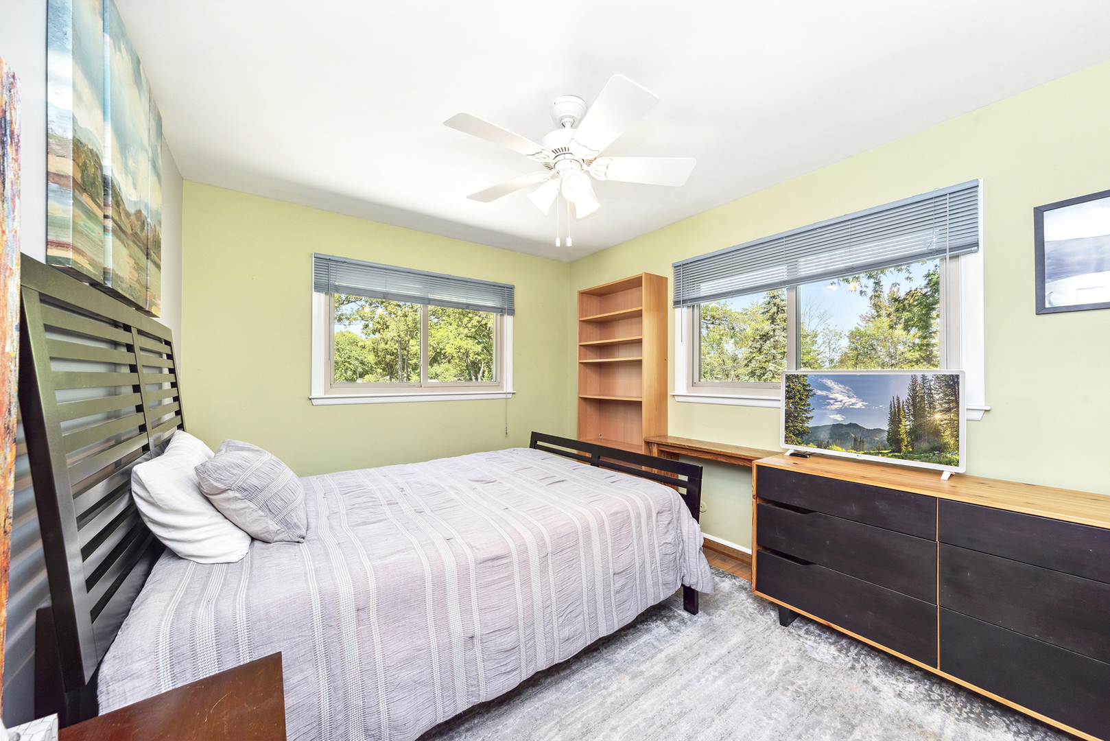 569 South Road