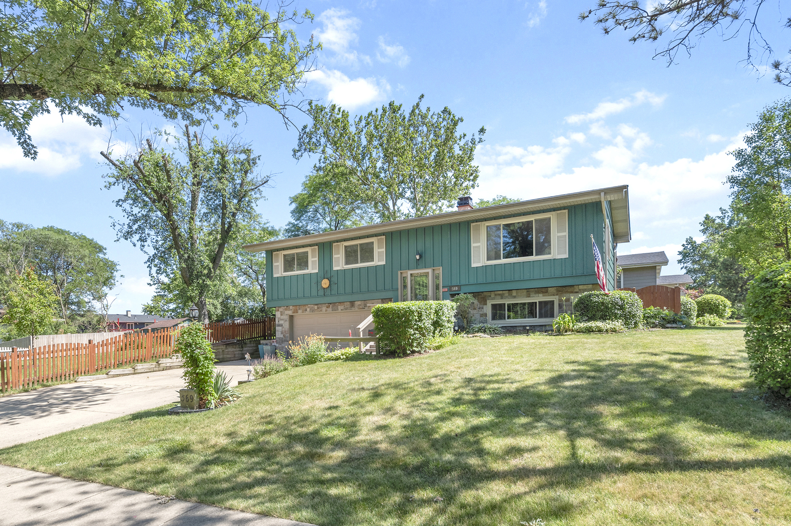 569 South Road
