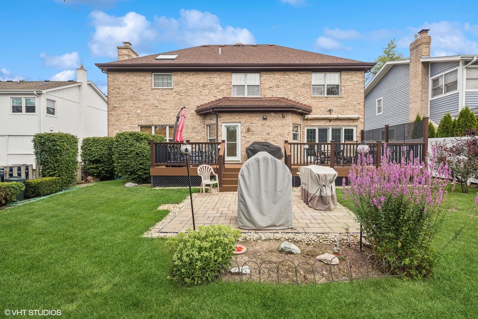 464 W 3rd Street