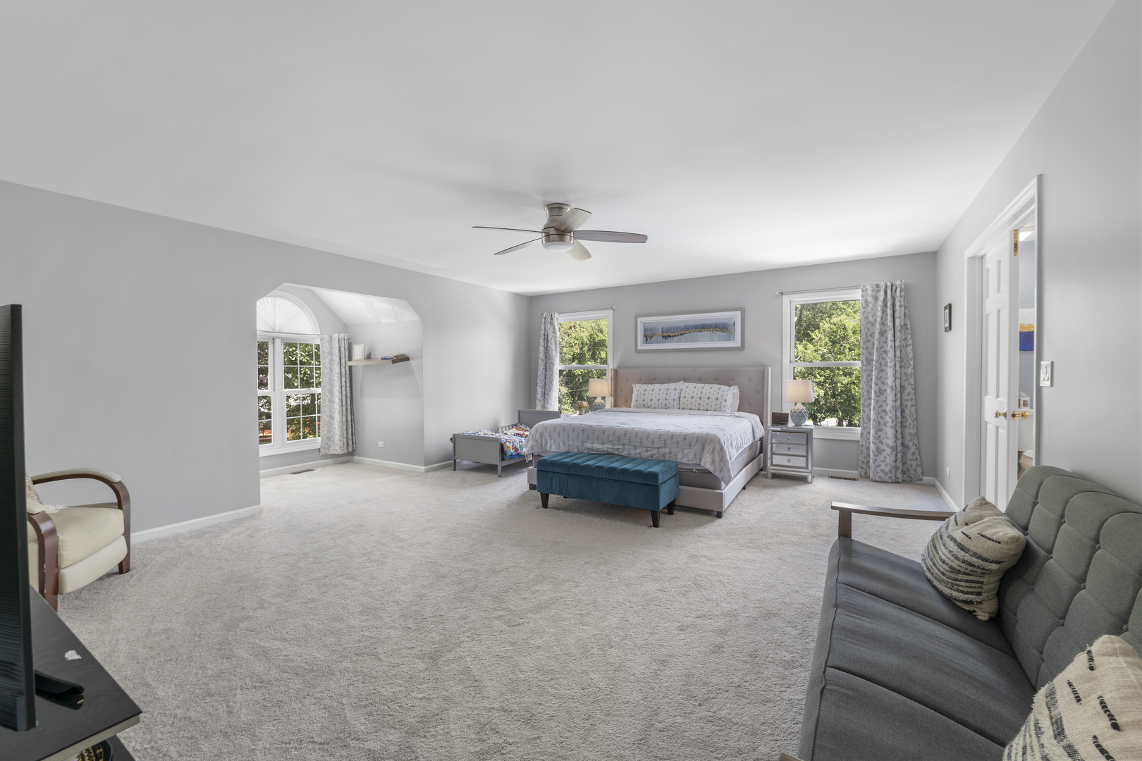 22W127 1st Street