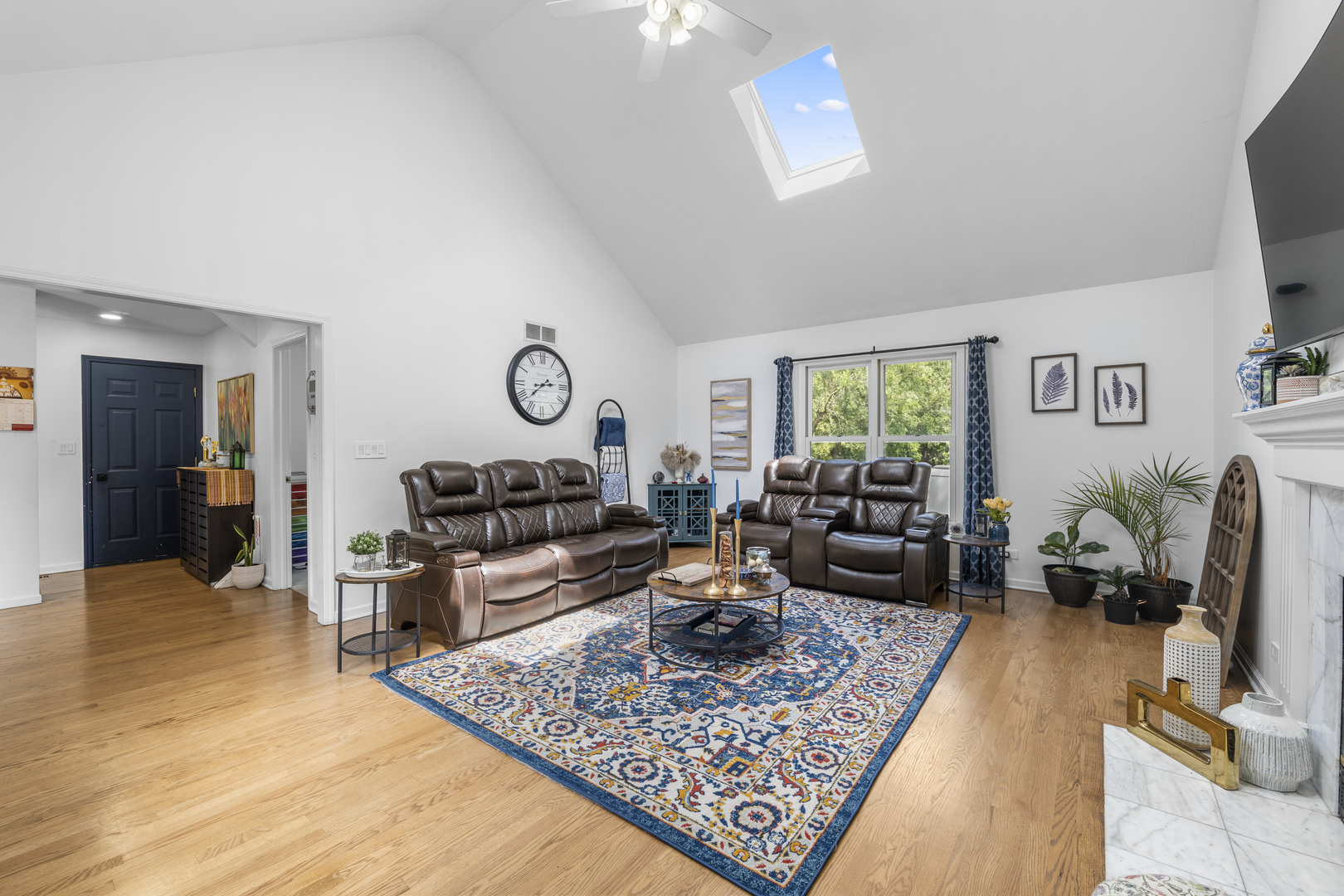 22W127 1st Street
