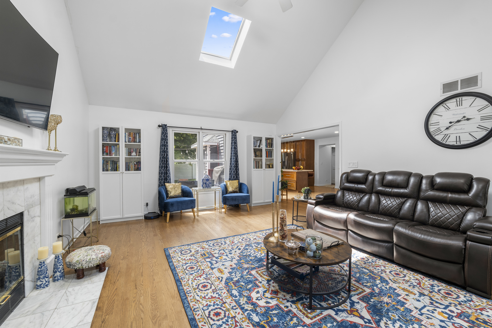 22W127 1st Street