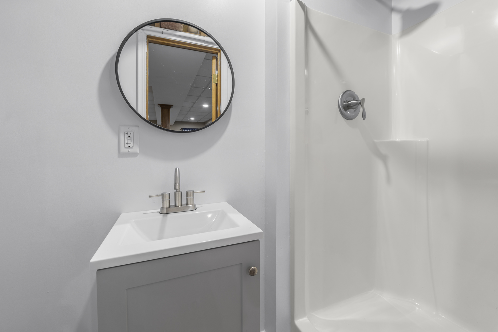22W127 1st Street