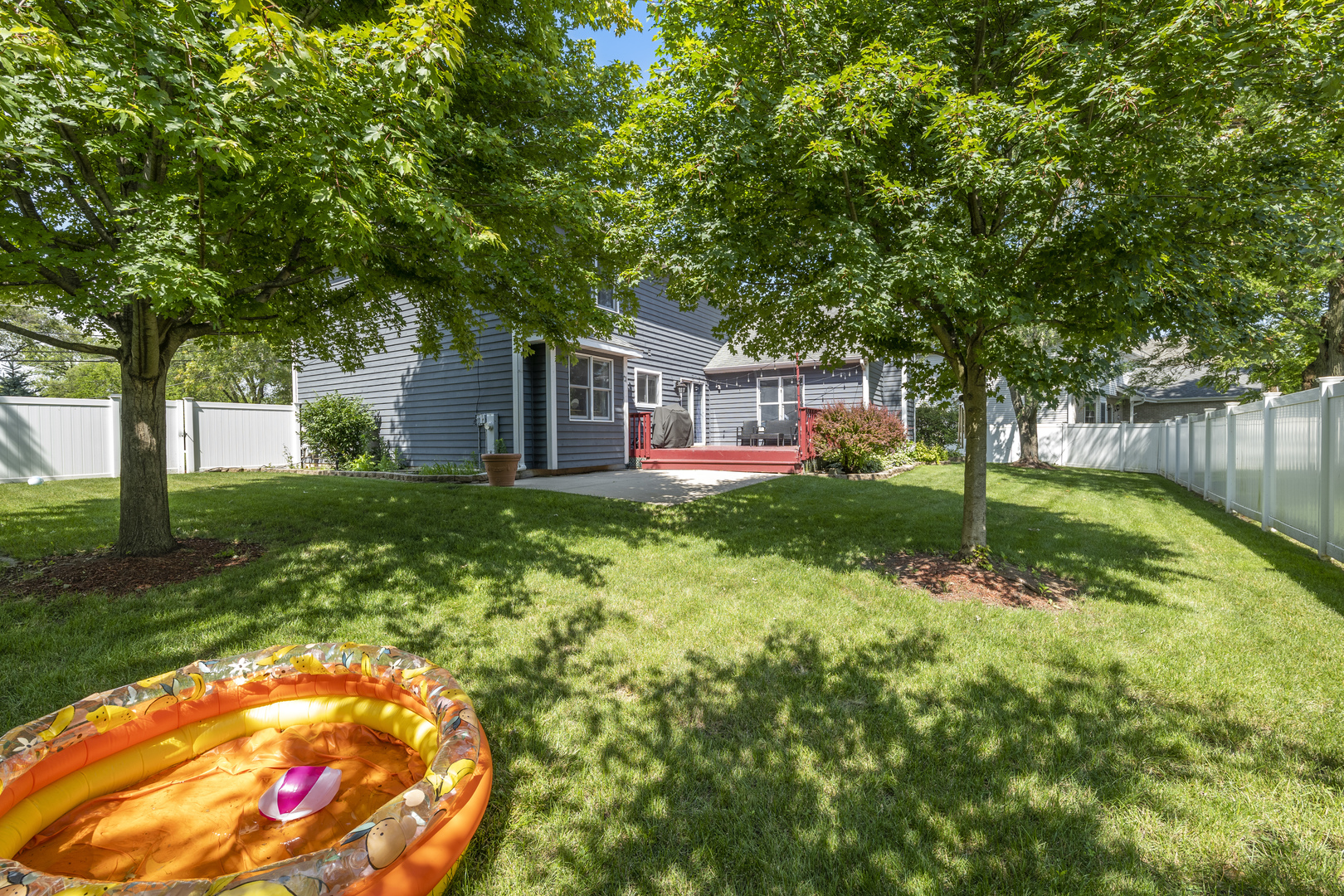 22W127 1st Street