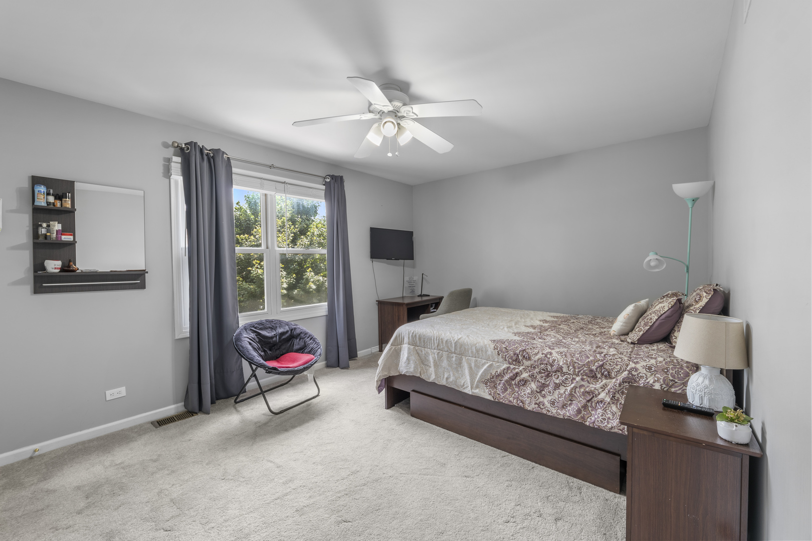 22W127 1st Street