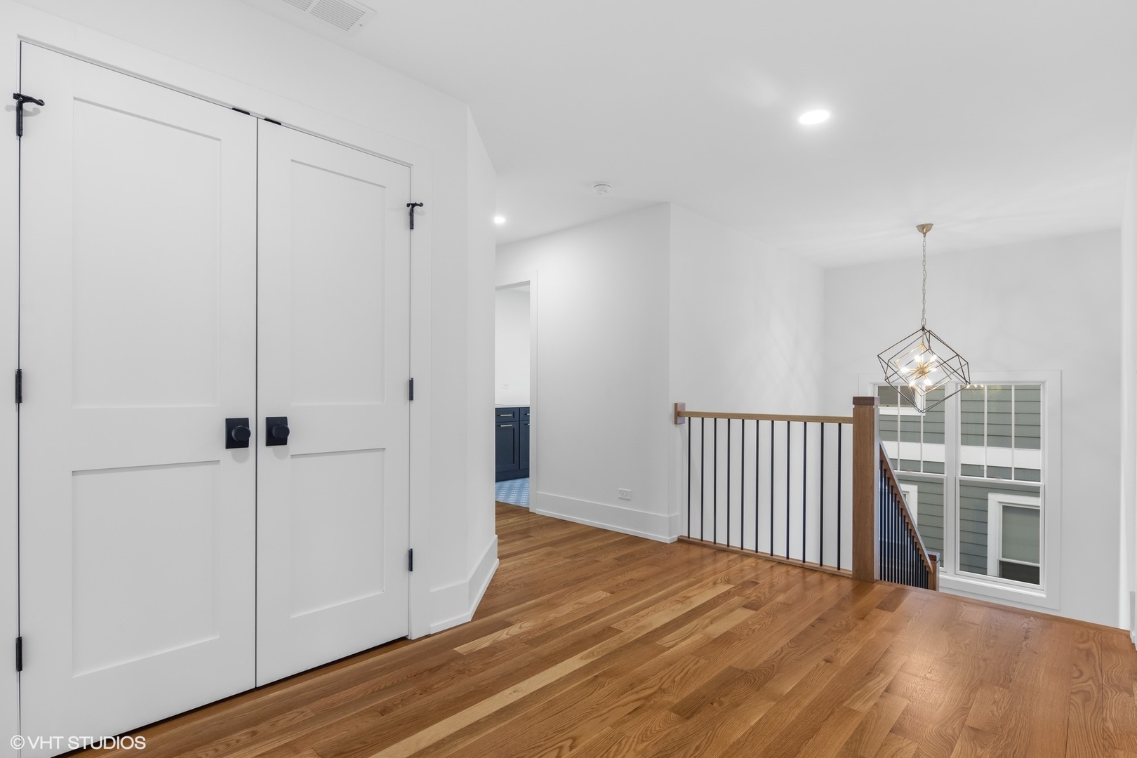 264 E Elmhurst Avenue