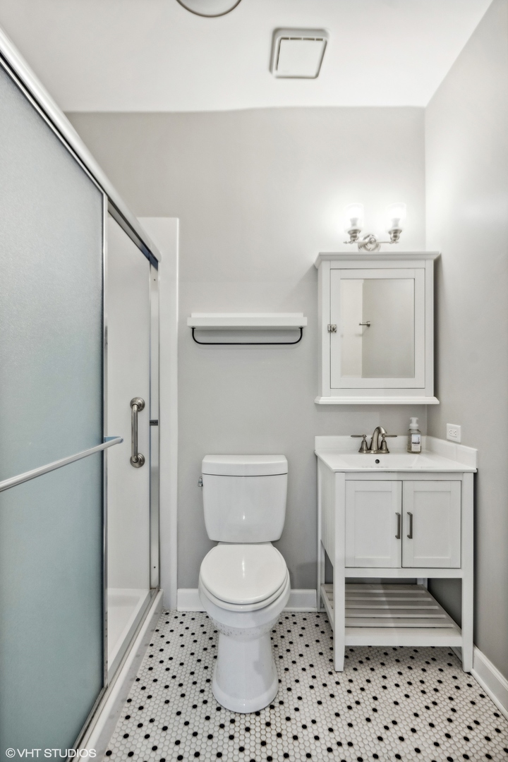 530 E Highland Avenue Unit: C8