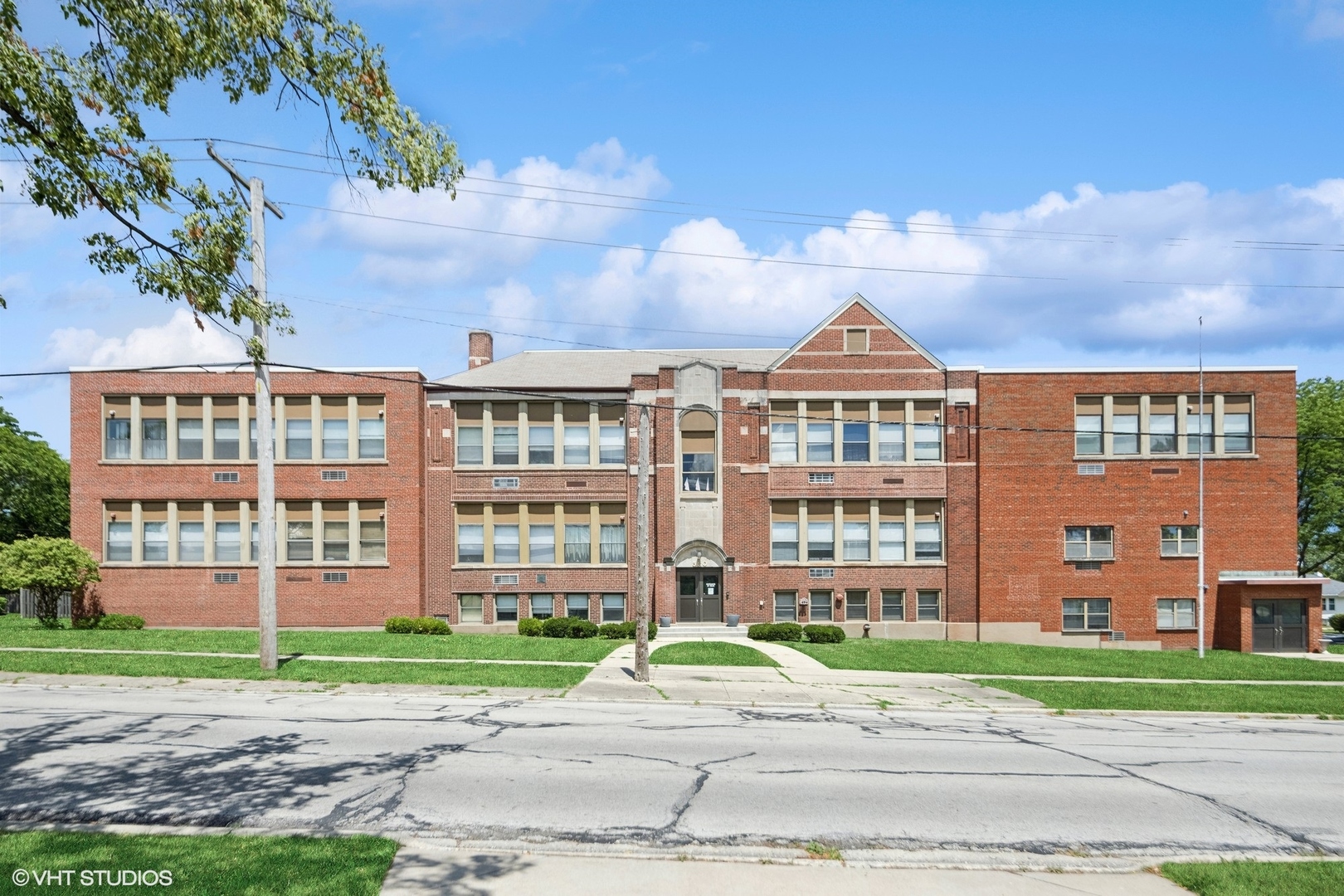 530 E Highland Avenue Unit: C8