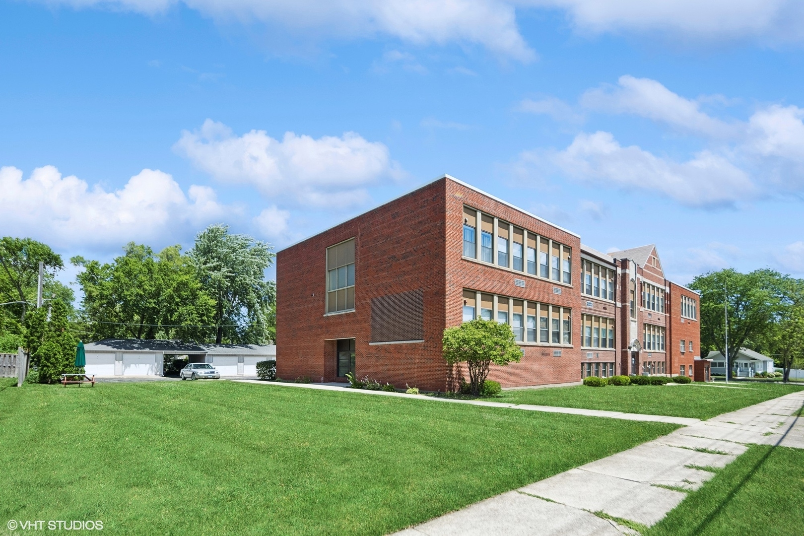 530 E Highland Avenue Unit: C8