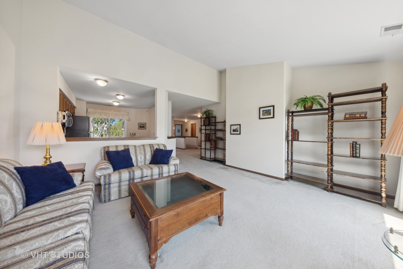 1143 E Wilson Avenue Unit: 1143