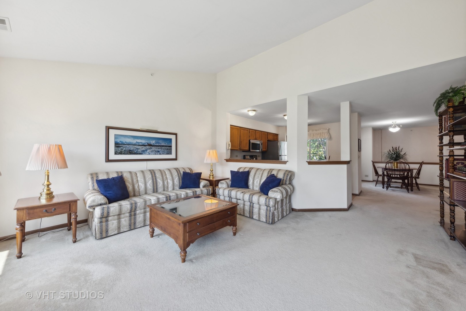 1143 E Wilson Avenue Unit: 1143