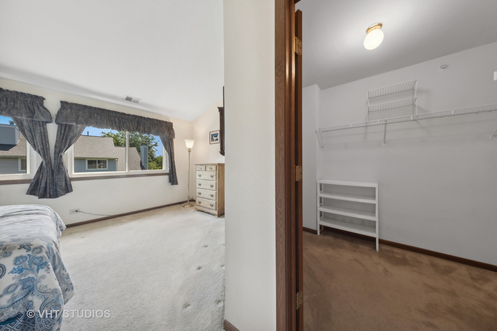 1143 E Wilson Avenue Unit: 1143