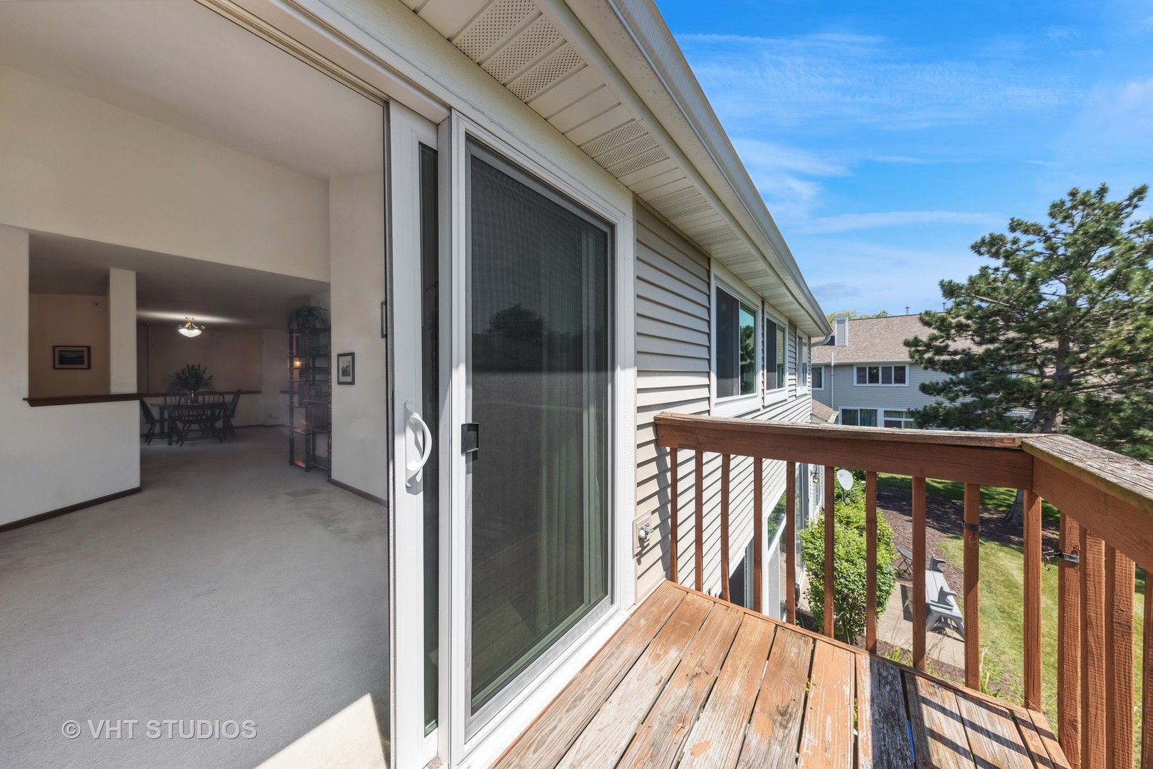1143 E Wilson Avenue Unit: 1143