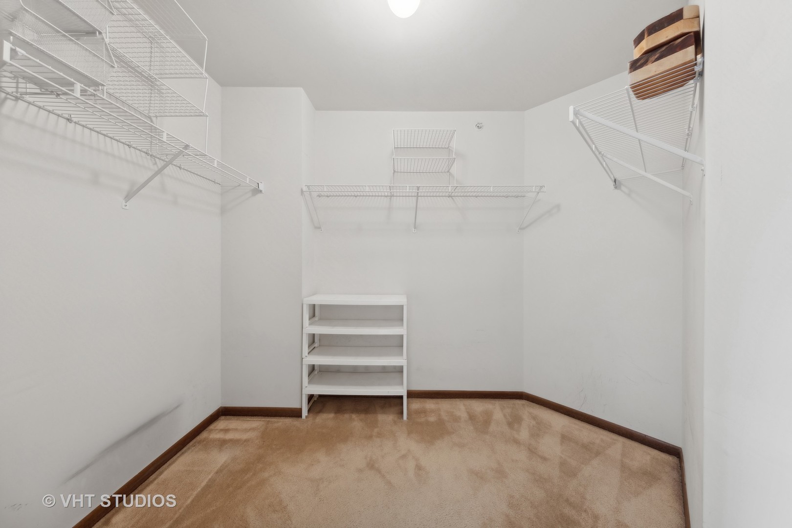 1143 E Wilson Avenue Unit: 1143