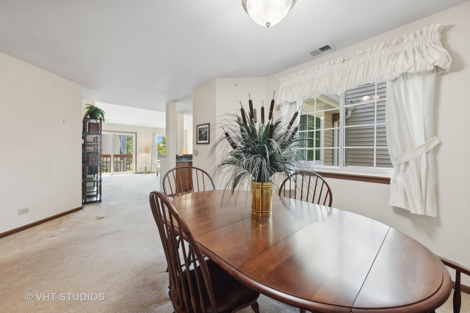 1143 E Wilson Avenue Unit: 1143