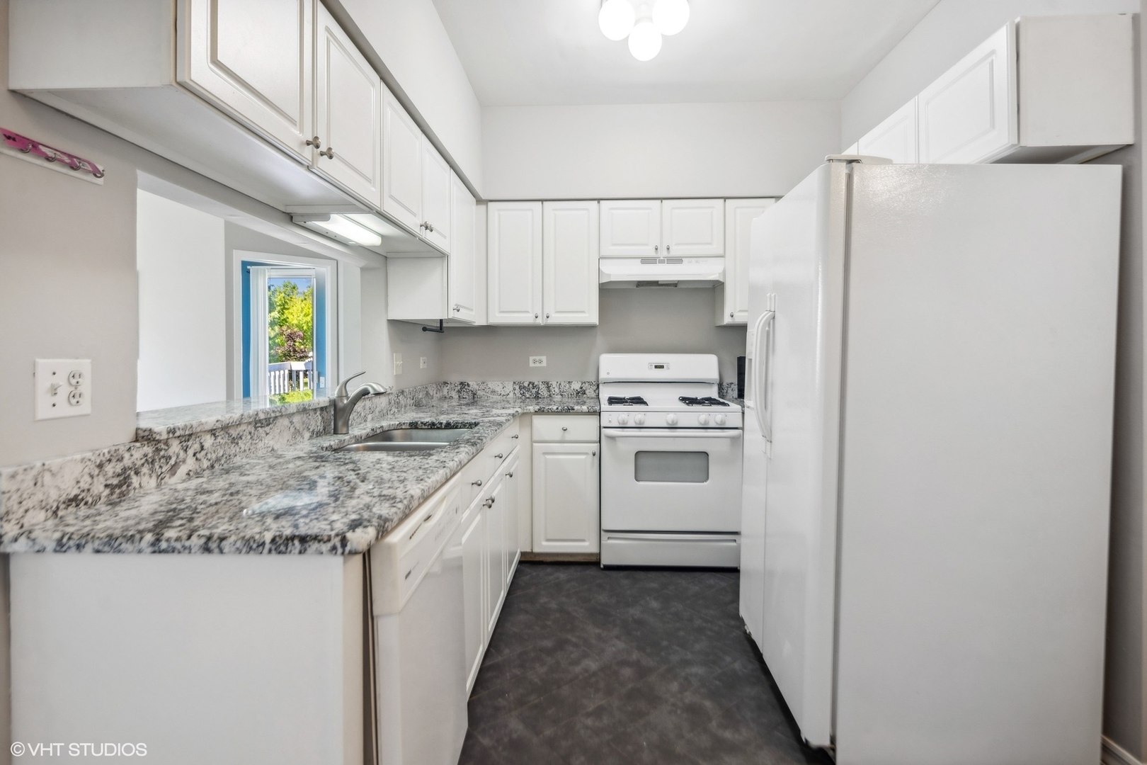 2246 S Lincoln Street Unit: 2246