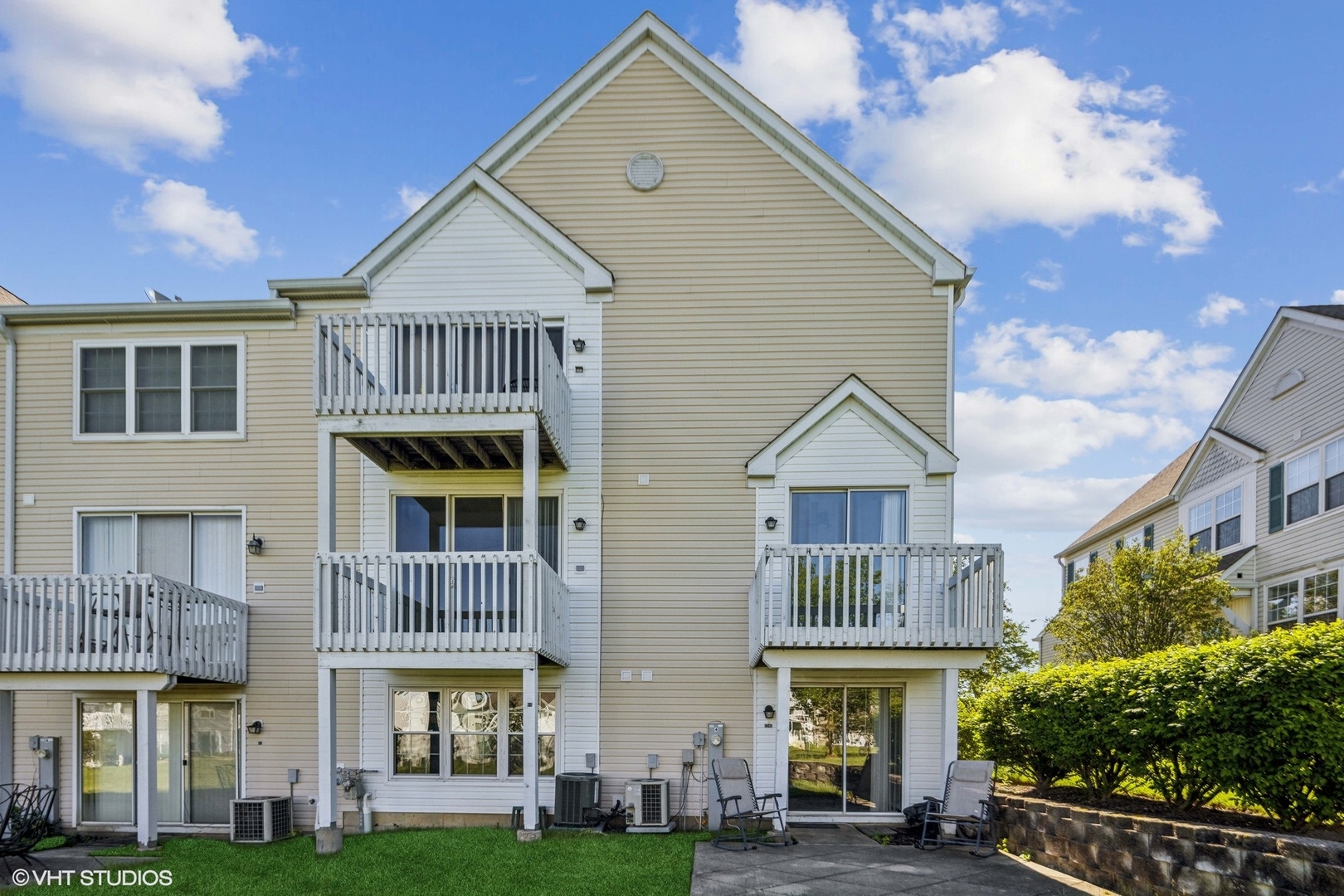 2246 S Lincoln Street Unit: 2246