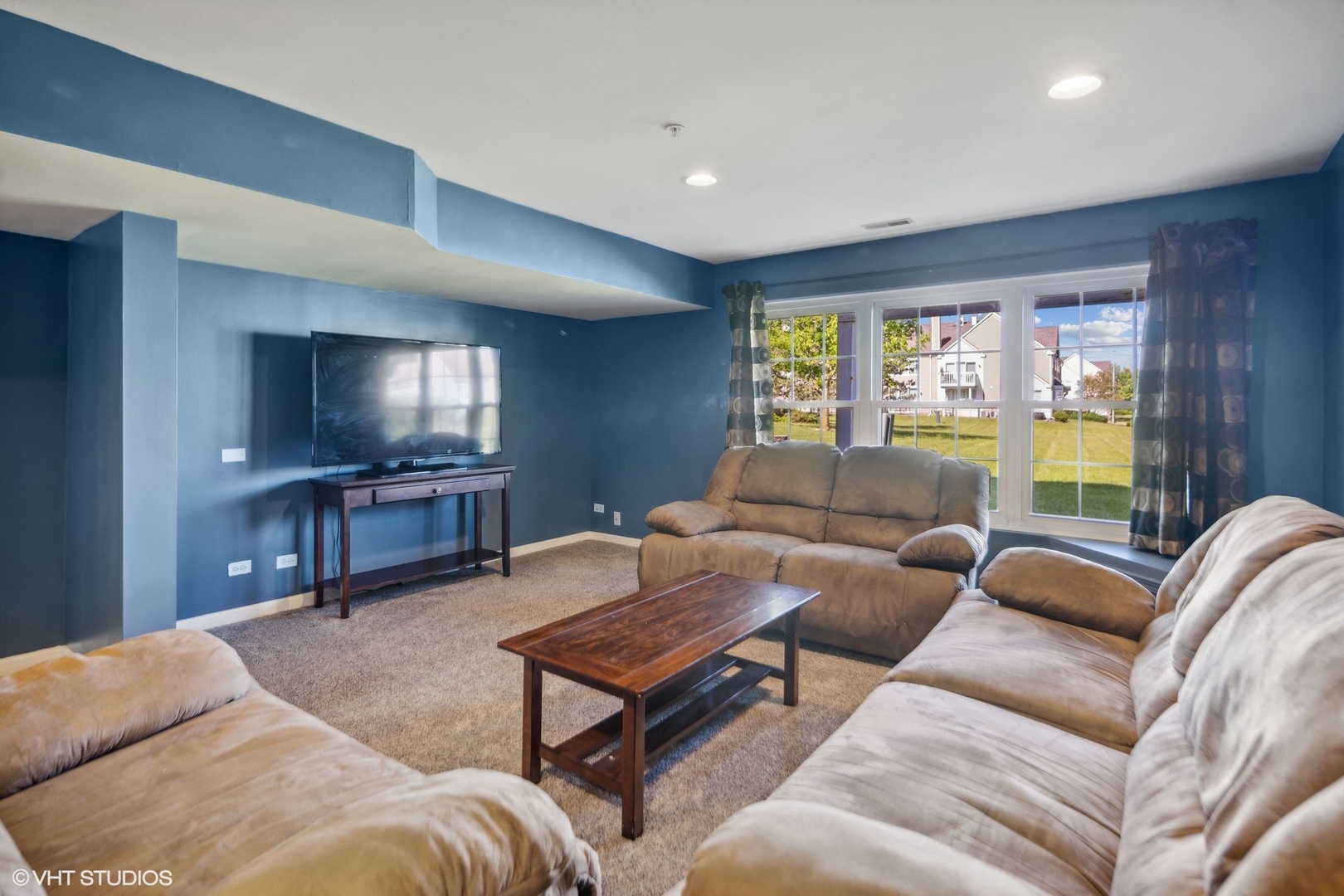 2246 S Lincoln Street Unit: 2246