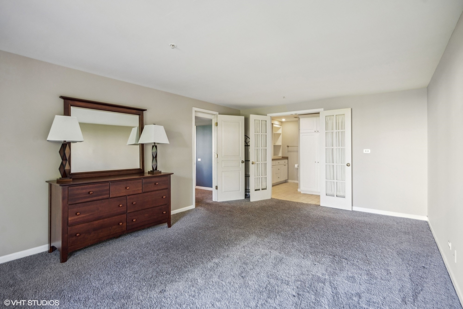 2246 S Lincoln Street Unit: 2246