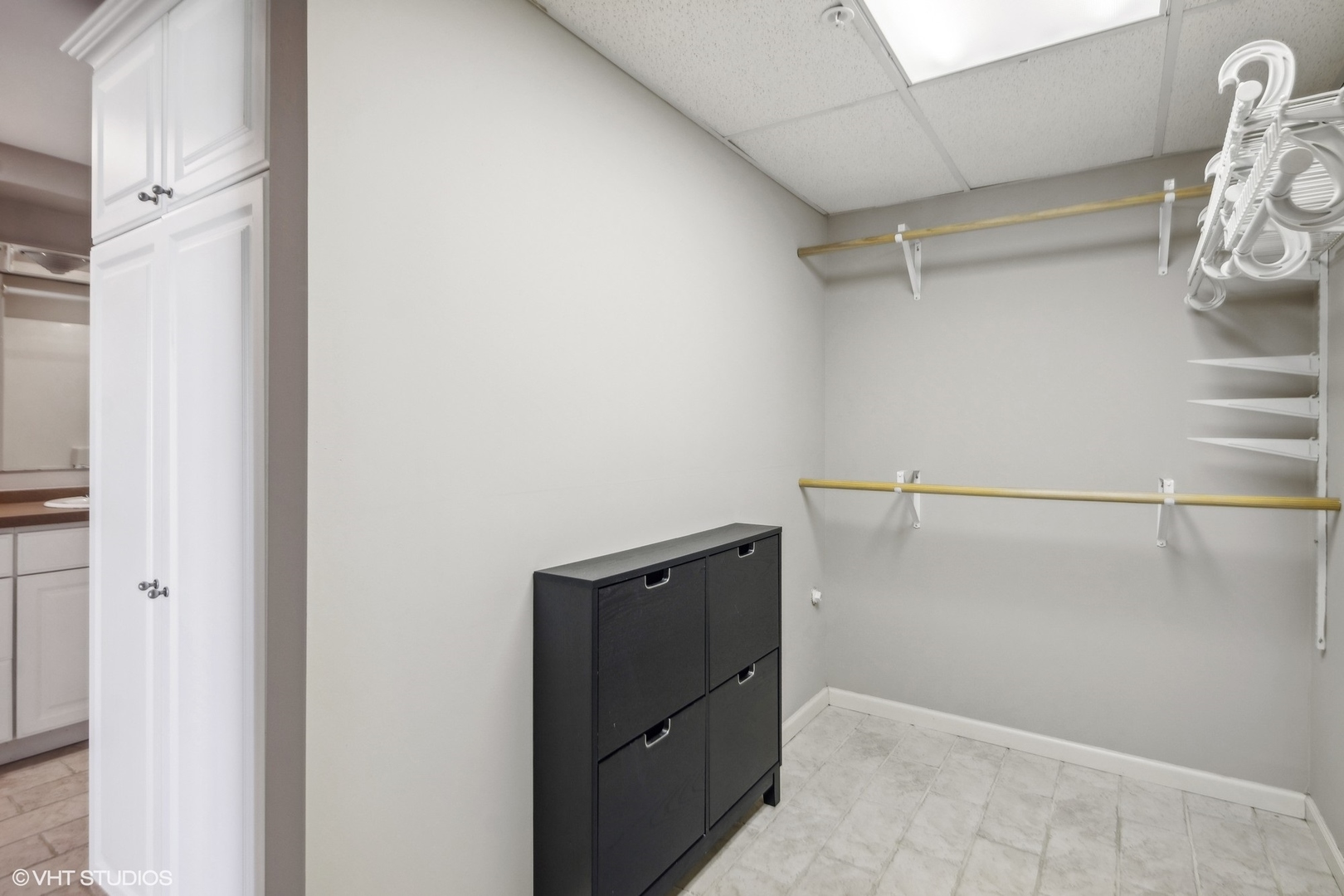 2246 S Lincoln Street Unit: 2246