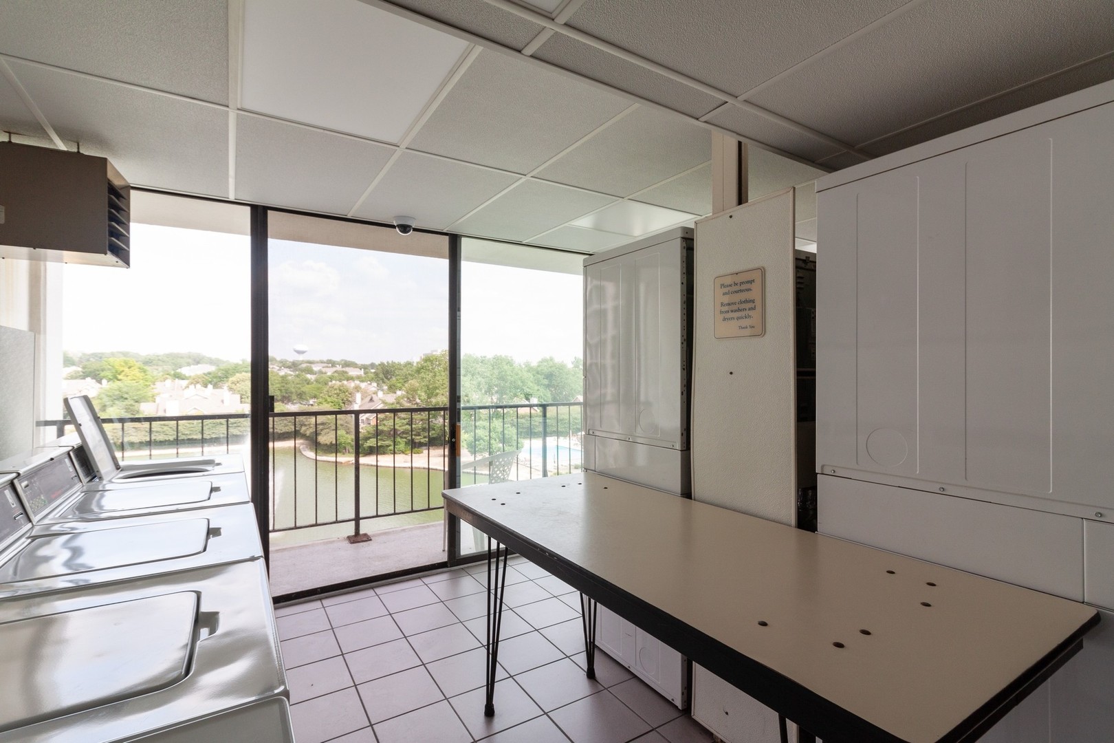 2005 S Finley Road Unit: 610