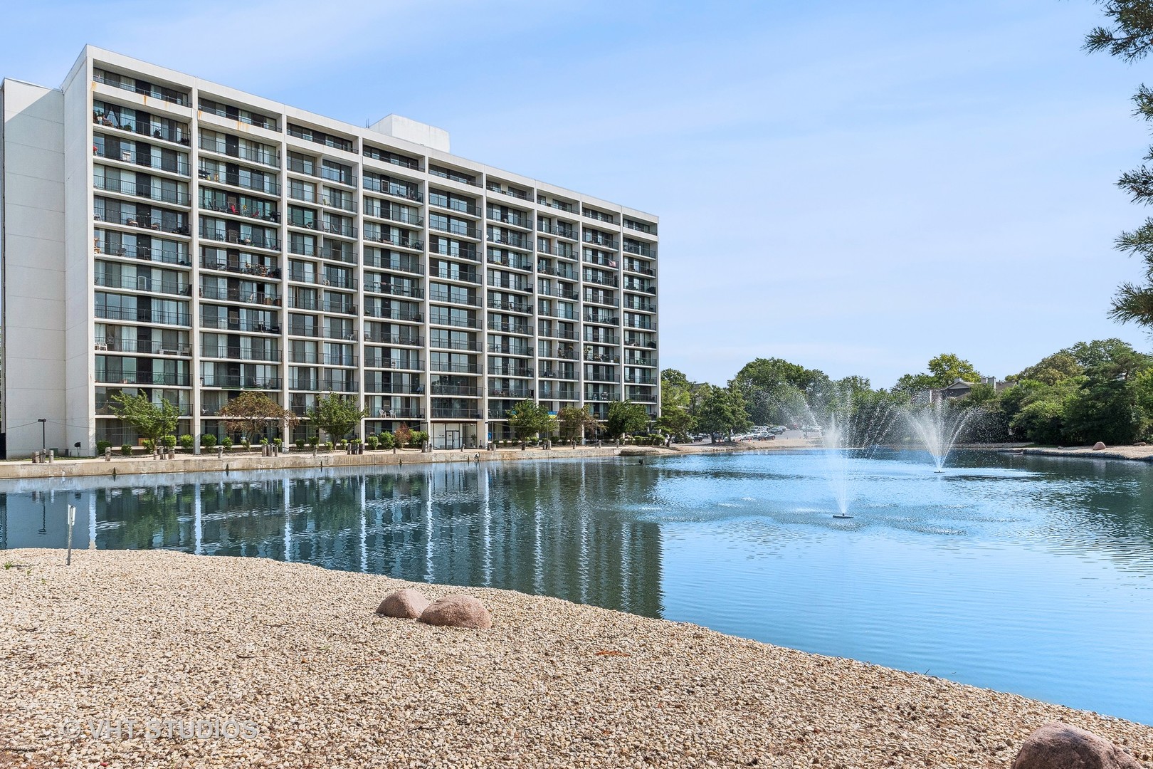 2005 S Finley Road Unit: 610