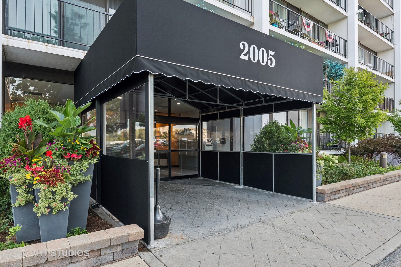 2005 S Finley Road Unit: 610