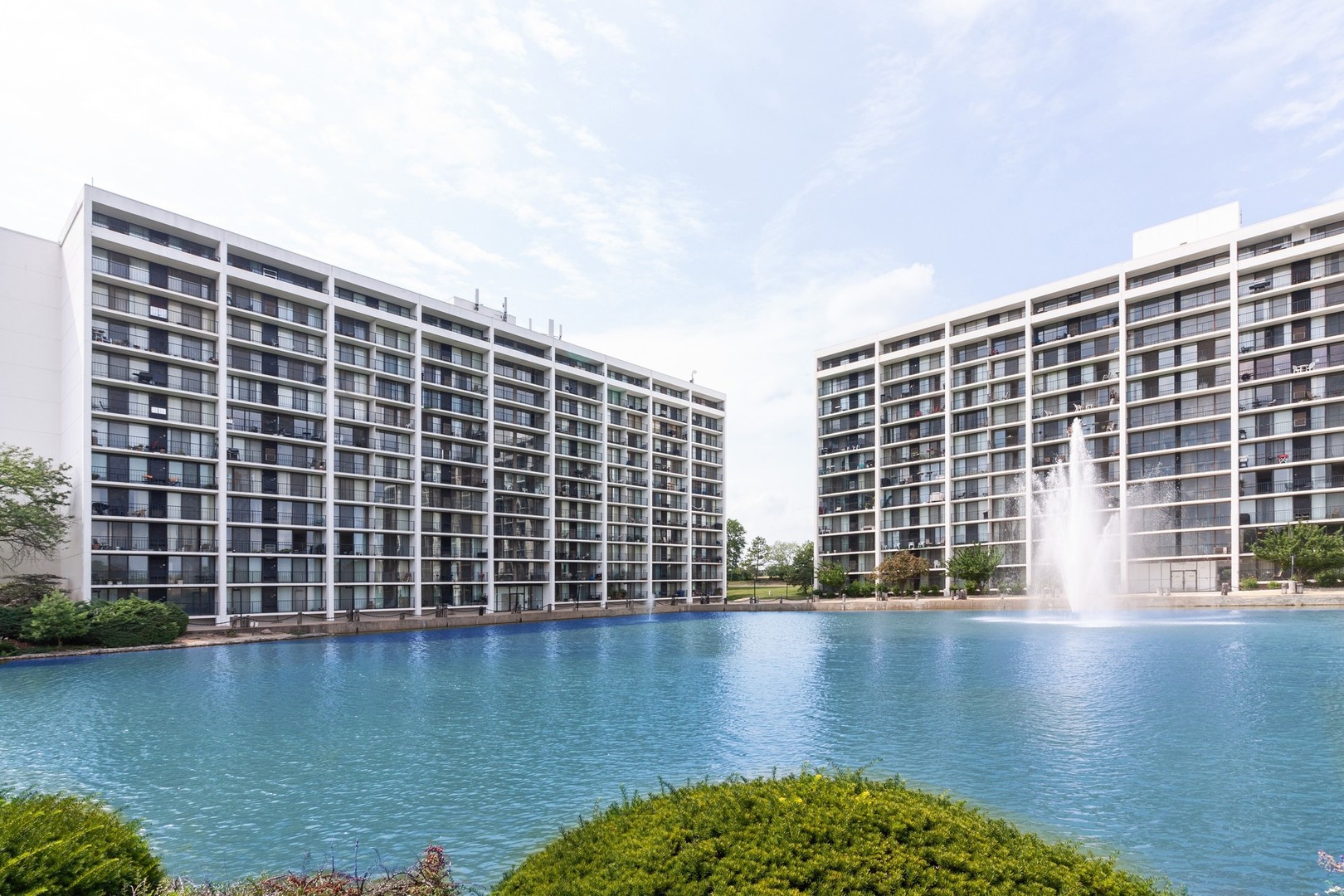 2005 S Finley Road Unit: 610