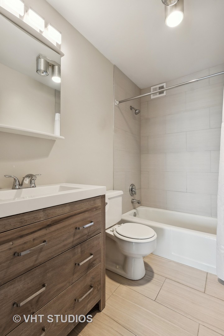2005 S Finley Road Unit: 610