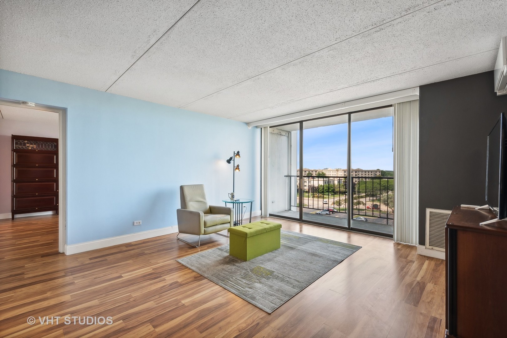2005 S Finley Road Unit: 610