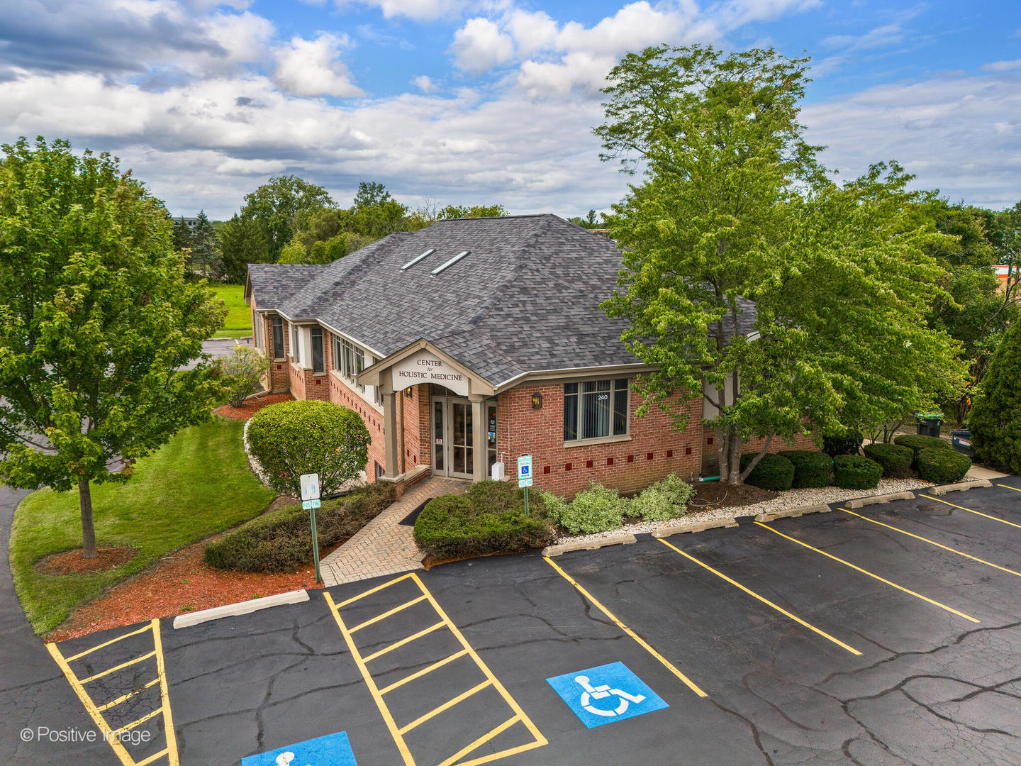 240 Saunders Road