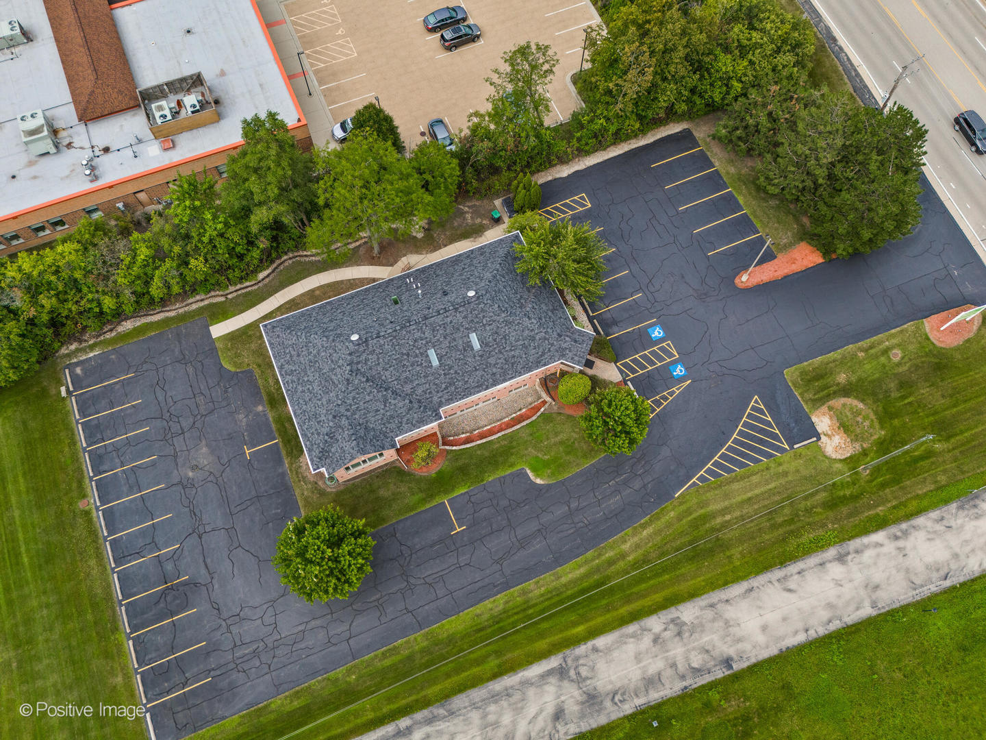 240 Saunders Road