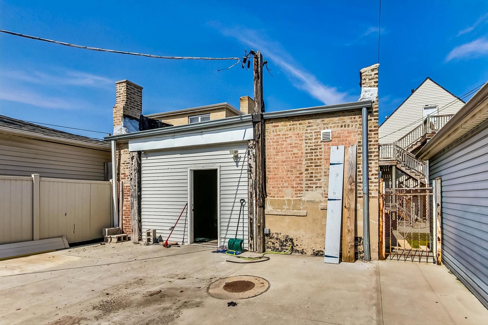 3266 N Elston Avenue