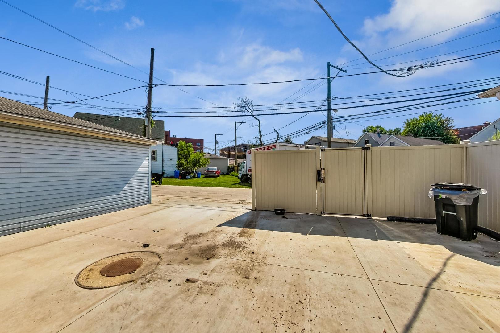 3266 N Elston Avenue