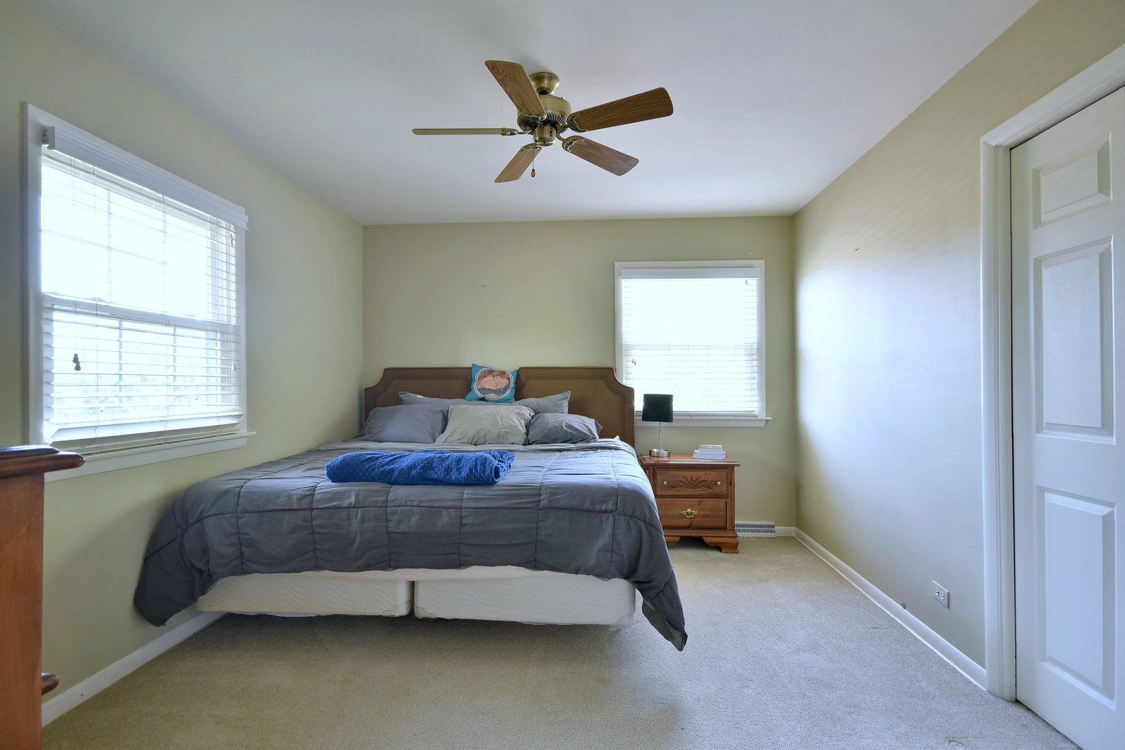 654 S Fern Court