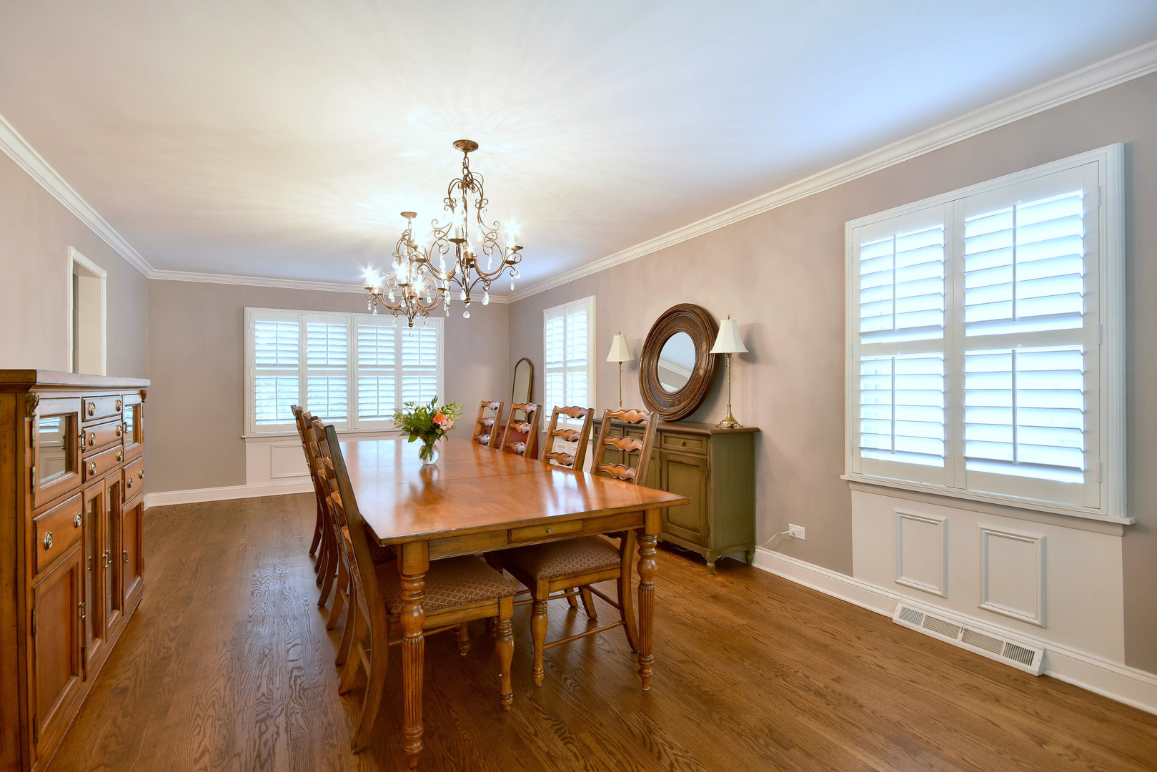 654 S Fern Court