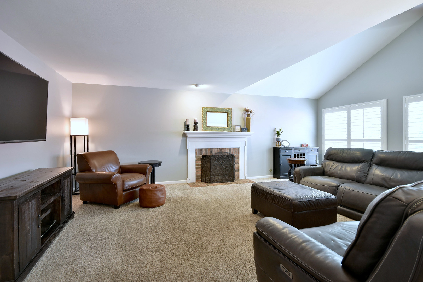 654 S Fern Court