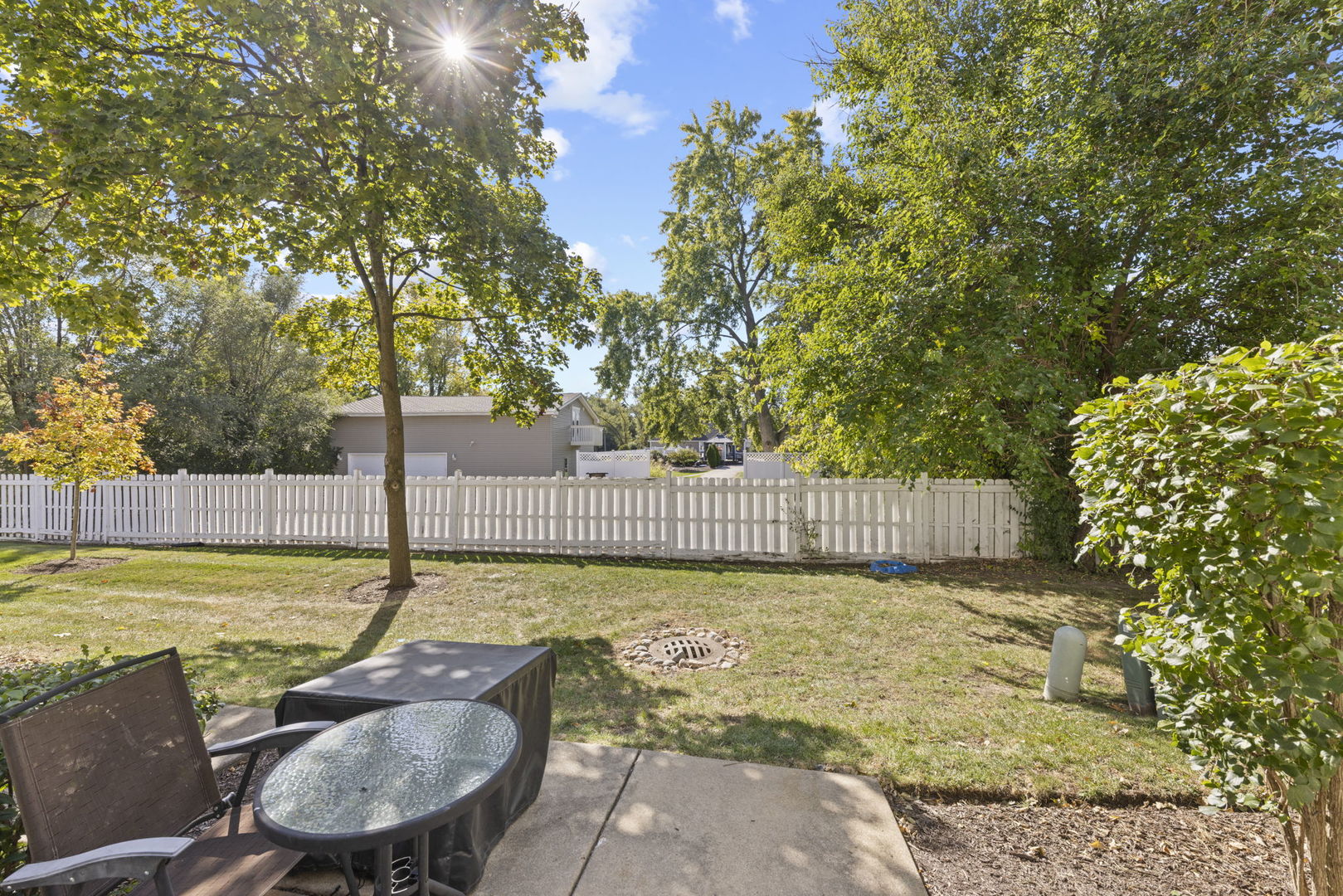 1125 E Addison Avenue