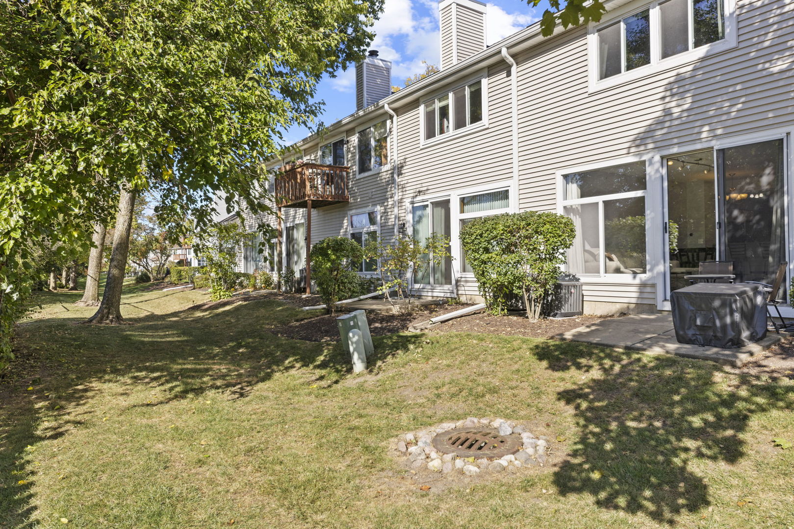 1125 E Addison Avenue